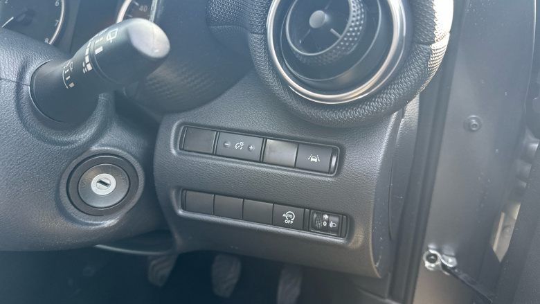 Nissan Juke 1.0 DiG-T 114 Acenta 5dr Petrol Hatchback